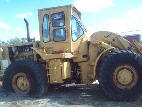 CAT 966B FRONT END LOADER, 2 FLAT TIRES, NEEDS NEW WINDOWS (MOTOR IS ETHER