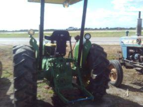 JD 300 TRACTOR, SER#APIC05080931, APPROX 2325 HOURS