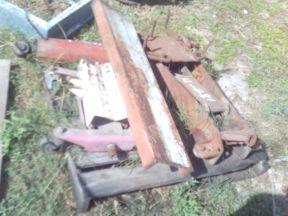 PALLET OF 2 TRANSMISSION JACK AND CYLINDER