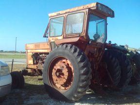 INTERNATIONAL 1066 TURBO TRACTOR