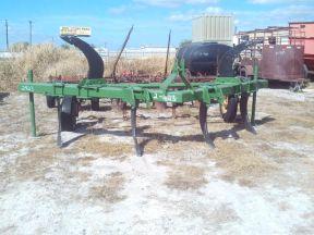 JD 6 SHANK V CHISEL PLOW