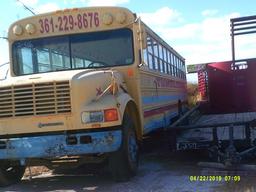 INTERNATIONAL BUS, 2 ROOF TOP A/C UNITS, (NEW GENERATOR) BOS