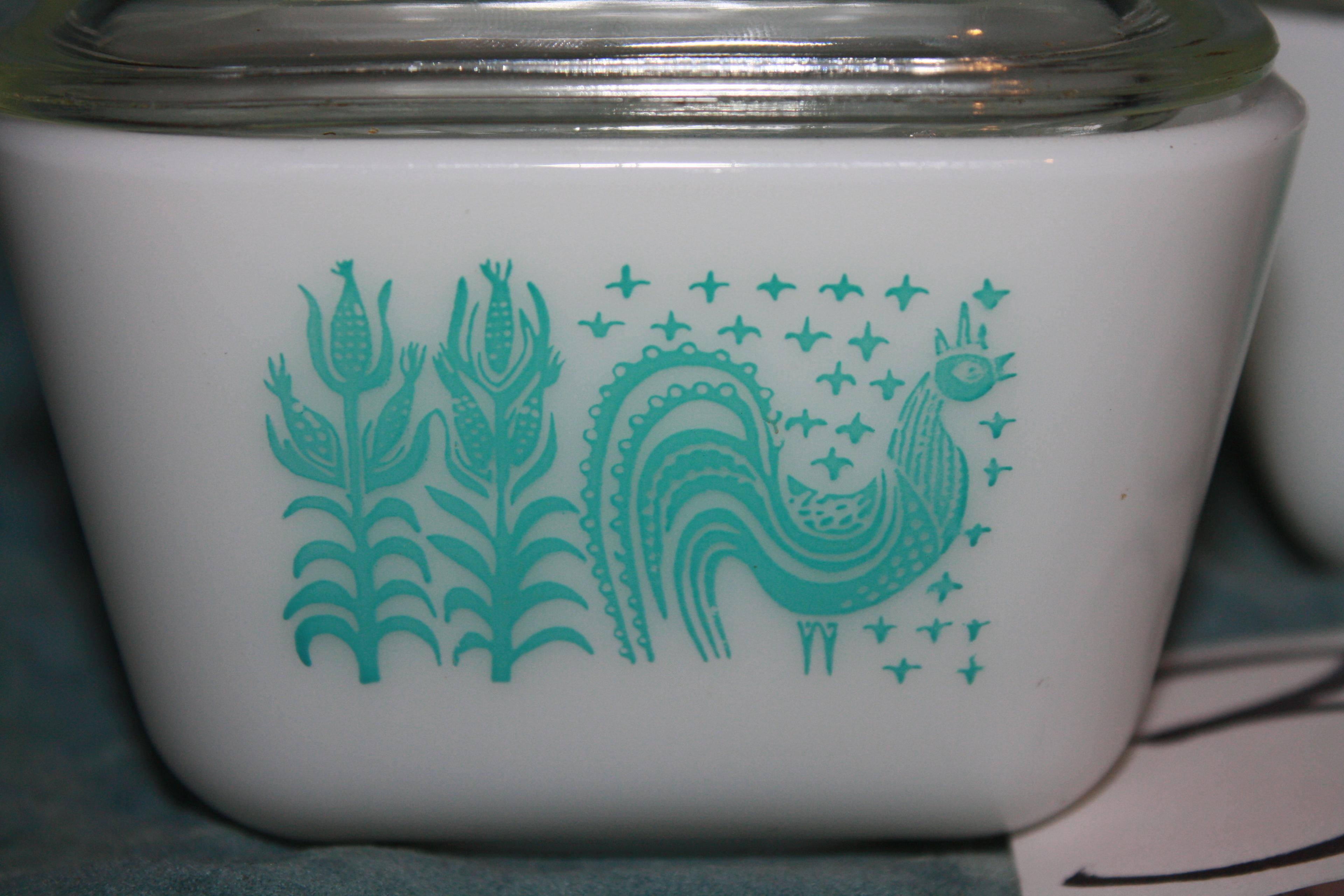 Vintage Pyrex Refridgerator Bowls With Lids