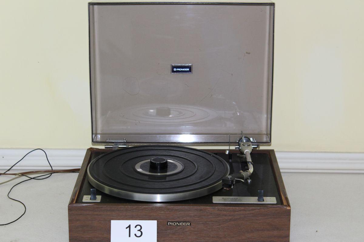 Pioneer Turntable