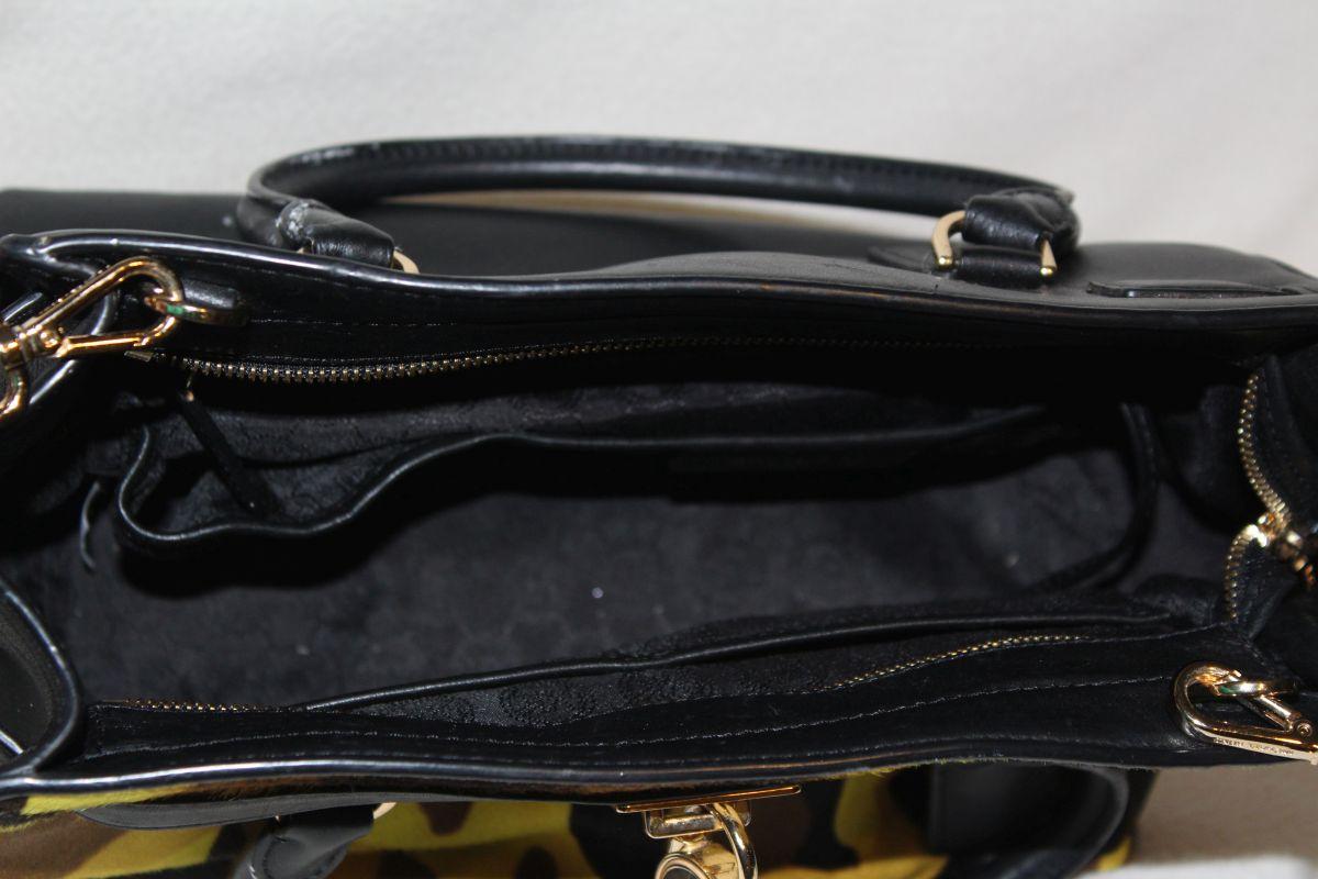 Michael Kors Haircalf Leather Handbag With Card