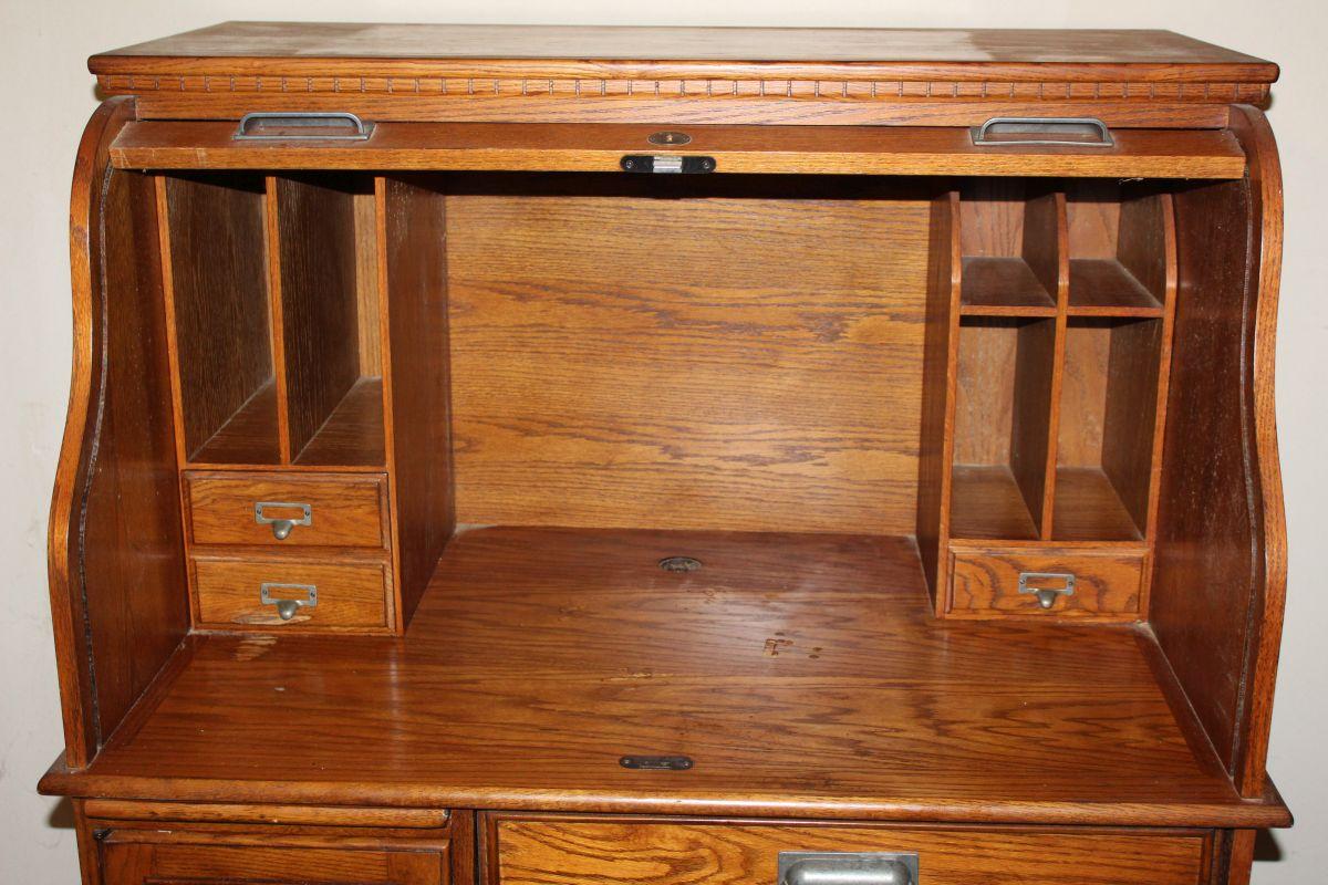 Nice Oak Roll Top Desk