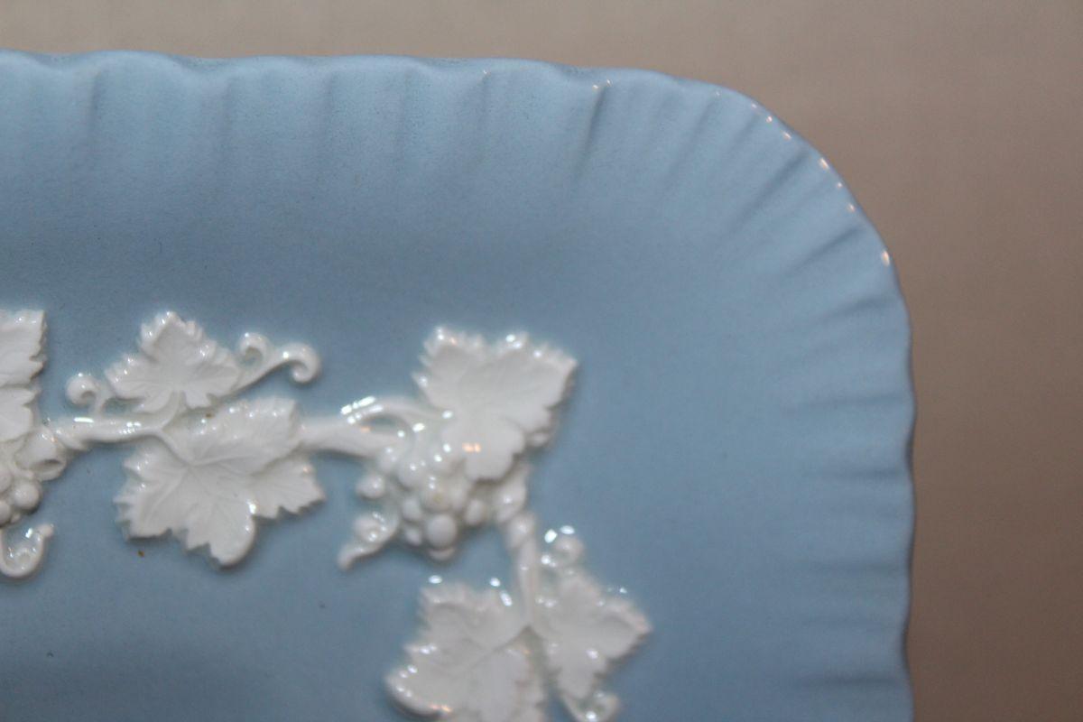 Vintage Wedgwood "Queens Ware" Cream On Lavender Blue Shell Edge Dessert Plate