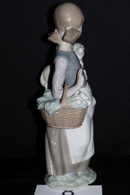 1972 Retired Lladro "Girl W/Lamb" #4835