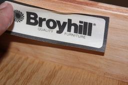 Broyhill Oval Single Drawer Side Table