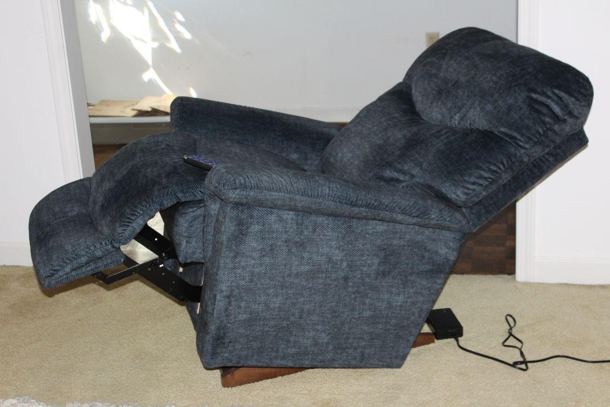 La-Z-Boy "Laz-Z-Touch" Heat & Massage Recliner