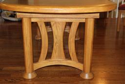 Solid Oak Dining Room Table W/Chairs