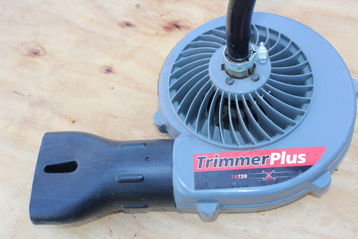 Troybilt 4 Cycle Trimmer /W Extra Attachments
