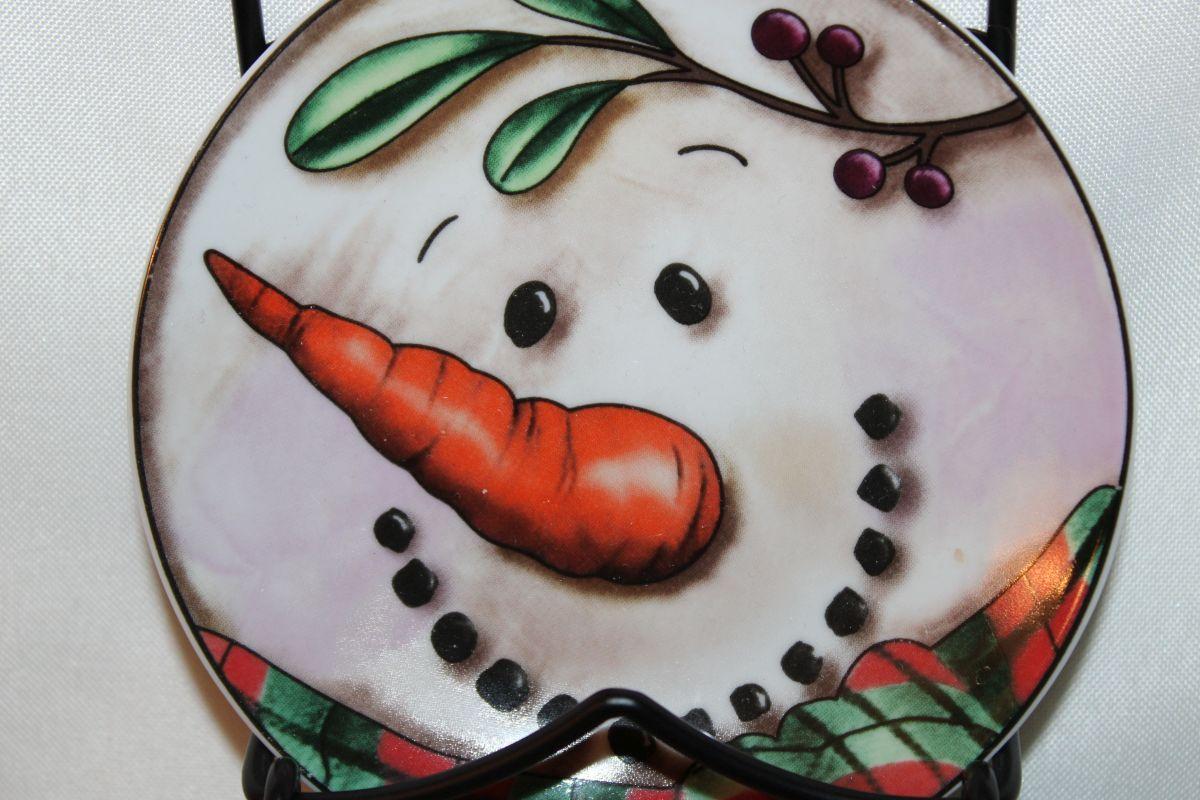 Snowman Themed 6 Piece Plate Holder