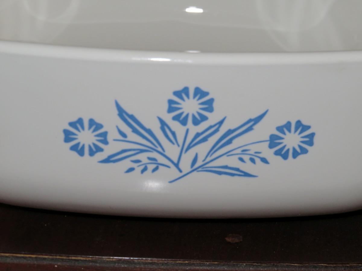 Pyrex "Cornflower" Cookware Including Roaster