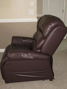 Ultra Comfort Of America Power Lift & Recline Chair W/Manual