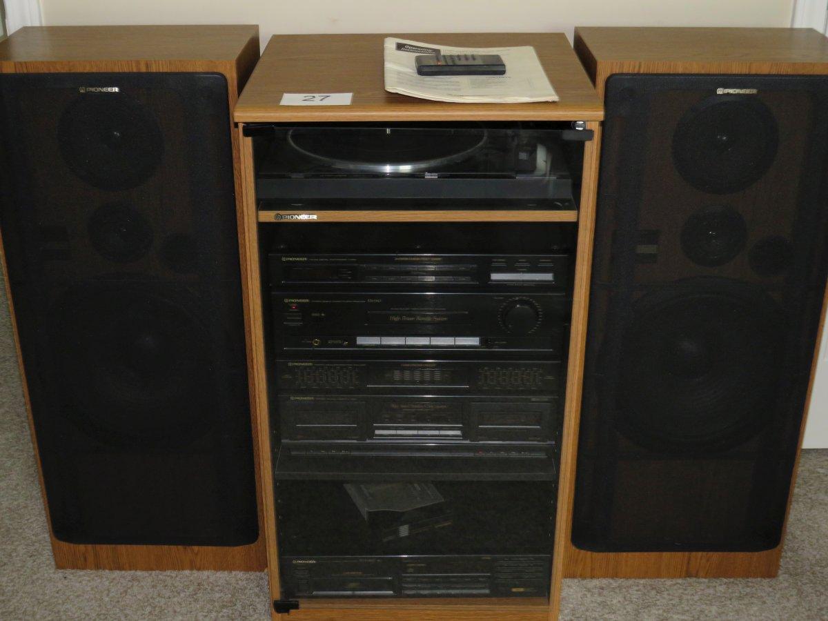 Pioneer Stereo W/Speakers W/Manual