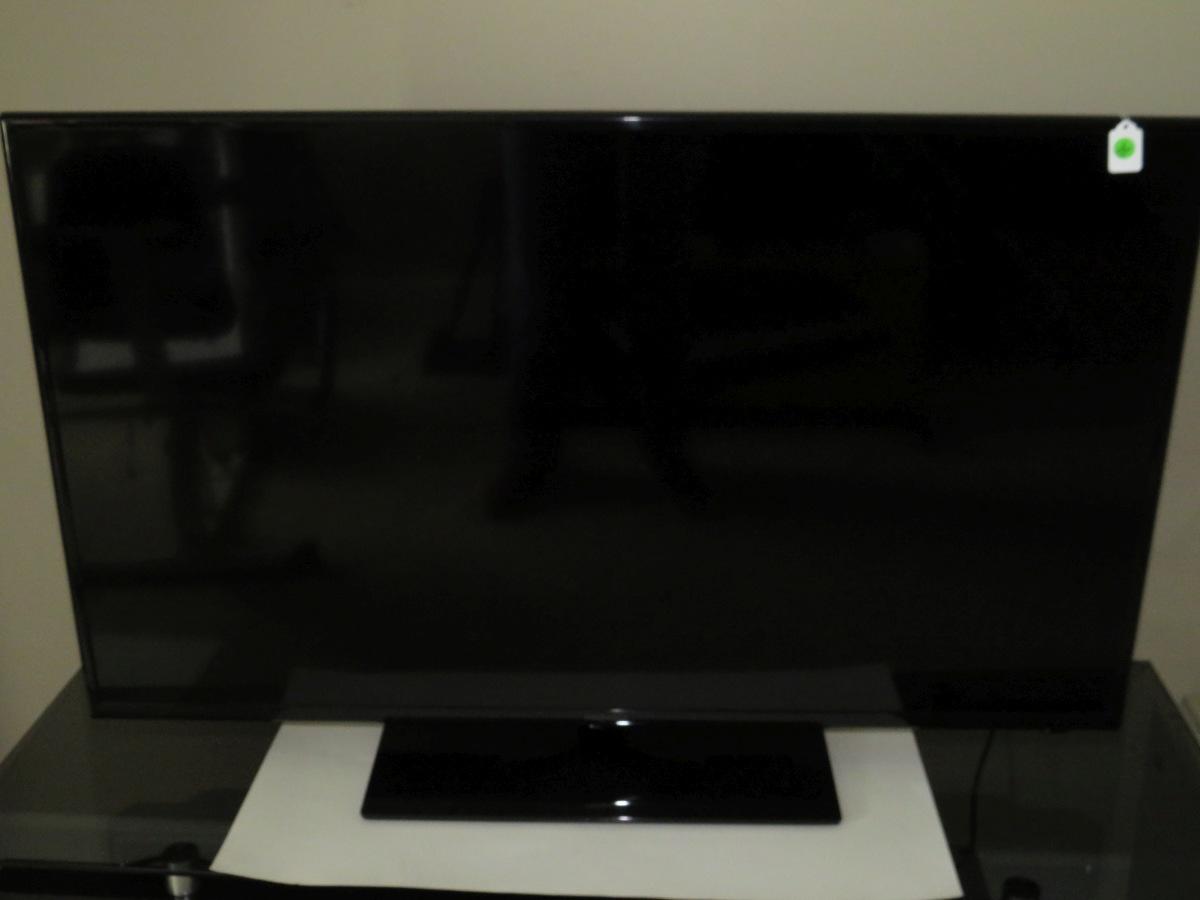 Insignia 48" LED Flatscreen TV W/Remote & Manual