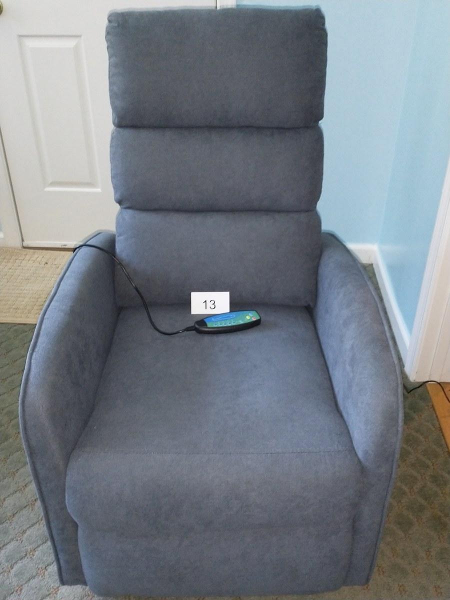 Power Lift Recliner W/Heated Massage(Petite Size)