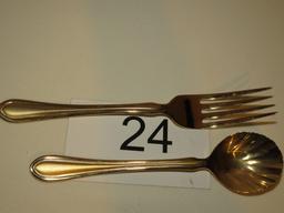 NICE 40 Piece Farberware 18/0 Gold Plated Flatware W/Open Storage Box