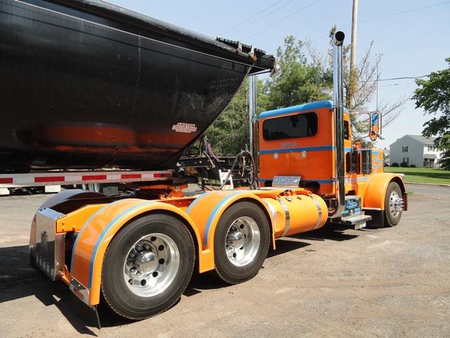 2011 PETERBILT Model 389 Tandem Axle Truck Tractor, VIN# 1XPXD40X6BD115977,