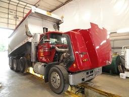 2000 MACK Model RD688S Tri-Axle Dump Truck, VIN# 1M2P270C4YM054669, powered