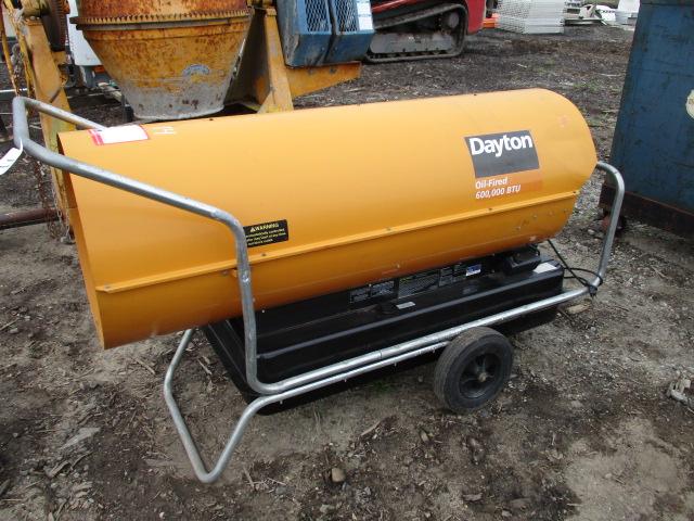 DAYTON 600,000 BTU Oil-Fired Heater