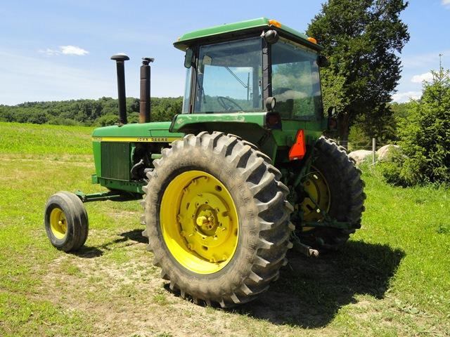 JOHN DEERE Model 4430H, 4x2 Utility Tractor, s/n 010790R, powered by John D