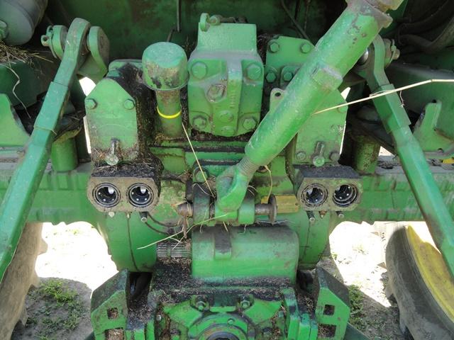 JOHN DEERE Model 4430H, 4x2 Utility Tractor, s/n 010790R, powered by John D