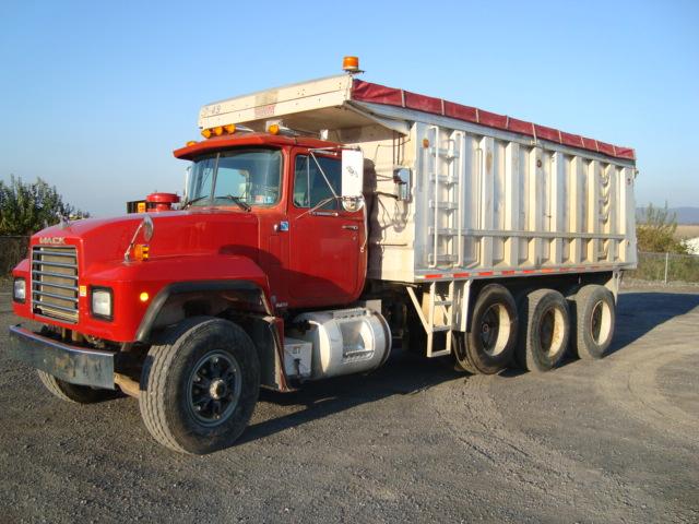 (Unit #7-49) 1993 MACK Model RD688S Tri-Axle Dump Truck, VIN# 1M2P267C7PM01