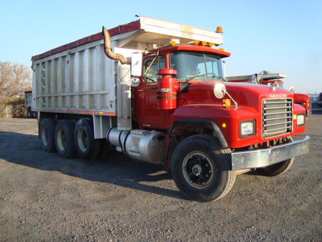 (Unit #7-49) 1993 MACK Model RD688S Tri-Axle Dump Truck, VIN# 1M2P267C7PM01