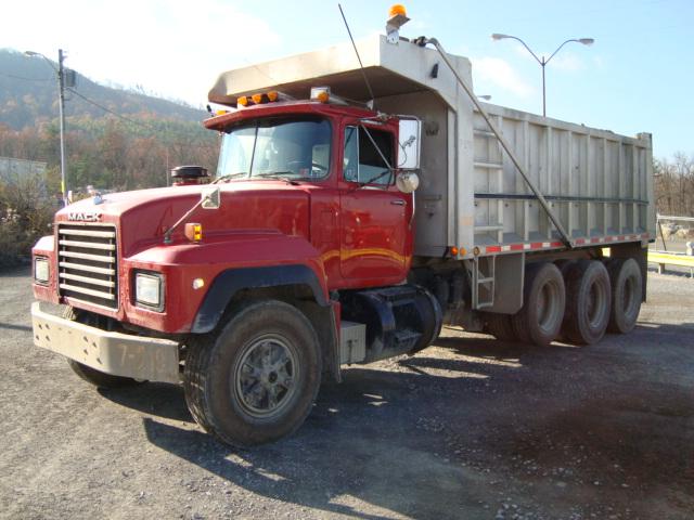 (Unit #7-219) 1993 MACK Model RD688S Tri-Axle Dump Truck, VIN# 2M2P270CXPC0