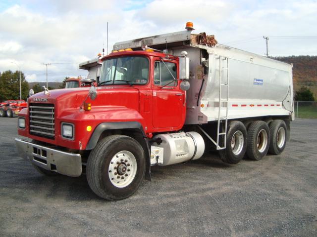 (Unit #7-68) 1999 MACK Model RD688S Tri-Axle Dump Truck, VIN# 1M2P270CXXM04
