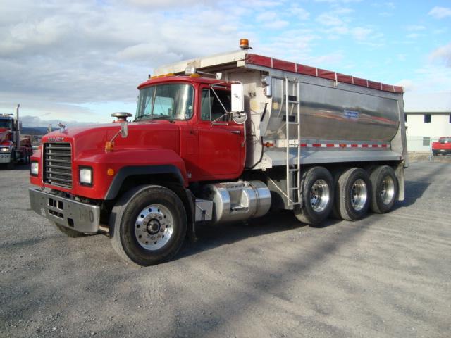 (Unit #7-80) 1999 MACK Model RD688S Tri-Axle Dump Truck, VIN# 1M2P270C0XM04