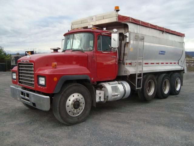 (Unit #7-64) 1997 MACK Model RD688S Tri-Axle Dump Truck, VIN# 1M2P270C7WM03