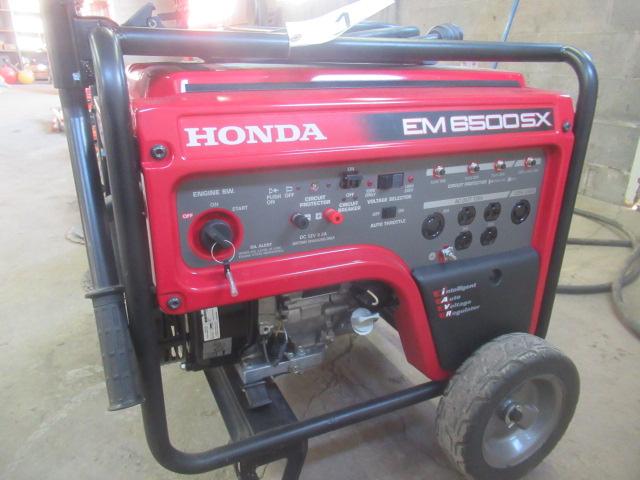 HONDA 6500 Watt Gas Powered Generator (RUNS WELL)