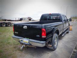 Unit #PT-29 2005 FORD Model F-250 XLT Super Duty 4x4 Crew Cab Pickup Truck,