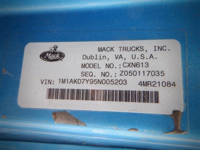 Unit #9141 2005 MACK Model Vision CXN613 Tandem Axle Truck Tractor,
