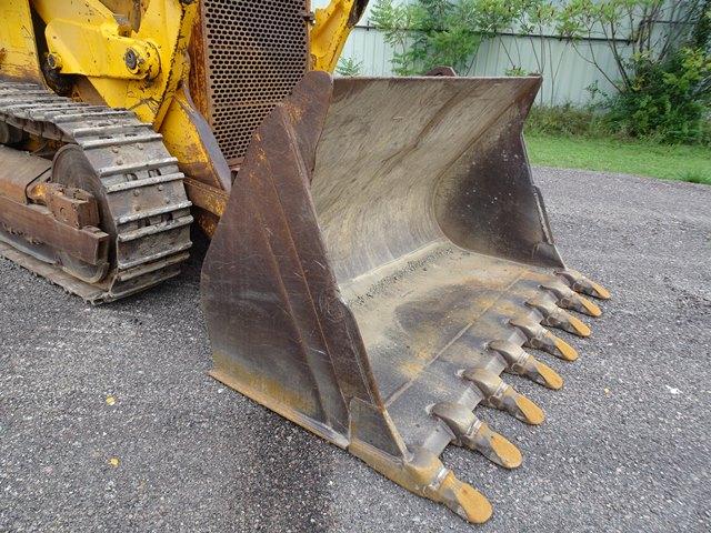 (Unit# 25-252) 1984 JOHN DEERE Model 855 Crawler Loader, s/n 386114, powere