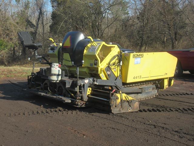 2007 BOMAG Model 4413 Crawler Asphalt Paver, s/n 911835181010, powered by C