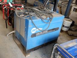 MILLER Goldstar 300SS, 300 Amp Electric Welder, s/n JK695633