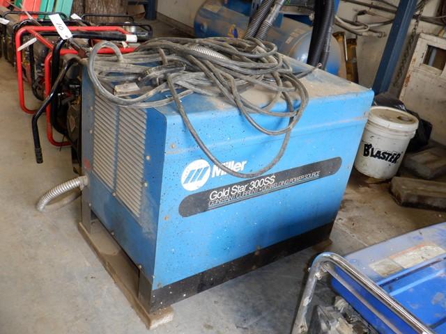 MILLER Goldstar 300SS, 300 Amp Electric Welder, s/n JK695633