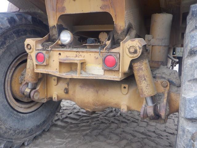 1987 CATERPILLAR Model D44B, 44 Ton, 4x4 Articulated End Dump, s/n 8SD00324, powered by Cat 3408