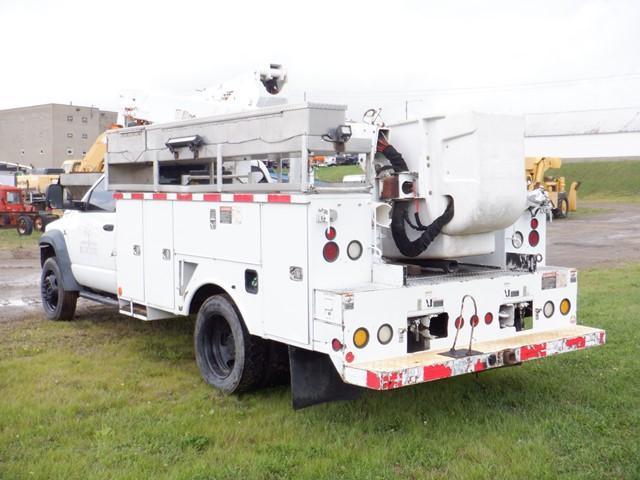 2009 STERLING Model 5500, 4x4 Bucket Truck, VIN# 3F6WK76L79G519909, powered by Cummins diesel engine