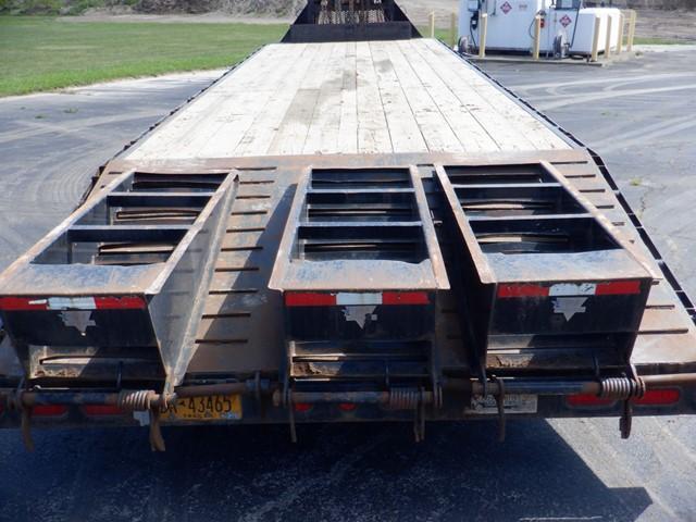 2016 PJ Model FD322 Tandem Axle Gooseneck Trailer, VIN# 4P5FD3222G3019596, equipped with 26'6" level