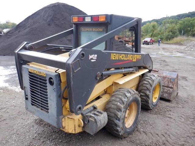 2002 NEW HOLLAND Model LS180 Skid Steer Loader, s/n 191358, powered by CNH 332 diesel engine and