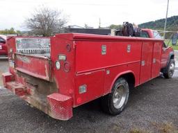 2000 CHEVROLET Model 3500HD Utility Truck, VIN# 1GBKC34J4YF441891, powered by Vortec 7.4L gas engine