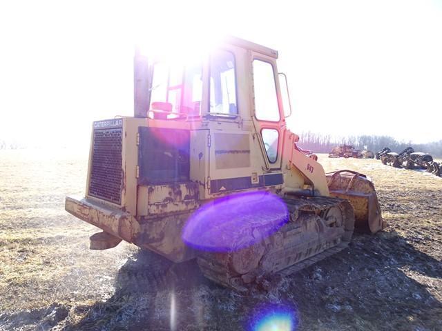 1987 CATERPILLAR Model 943 Crawler Loader, s/n 19Z00513, powered by Cat 3204 diesel engine and