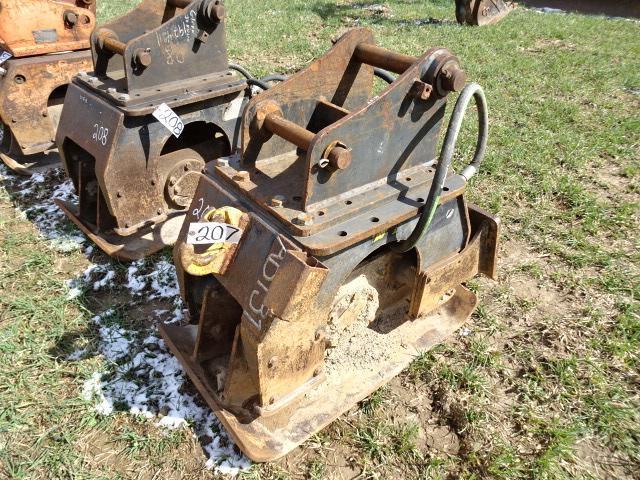 CAT Model CVP40 Hydraulic Plate Compactor, with backfill blade (420E/TB180/VIO80) (AB-131) (Derry