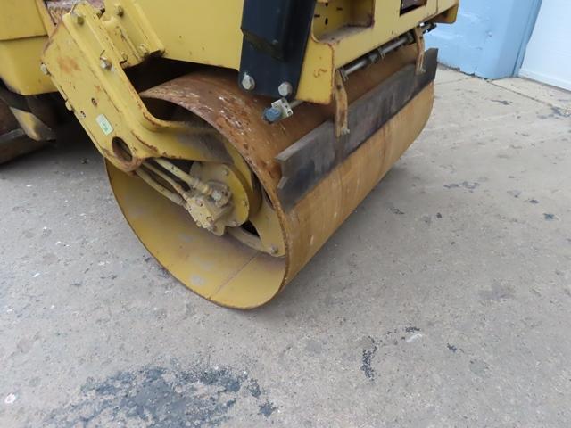 1997 CATERPILLAR Model CB224C Tandem Vibratory Roller, s/n 3AL01024, powered by Hatz diesel engine