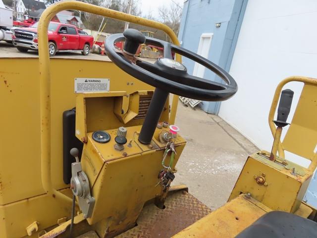 1997 CATERPILLAR Model CB224C Tandem Vibratory Roller, s/n 3AL01024, powered by Hatz diesel engine